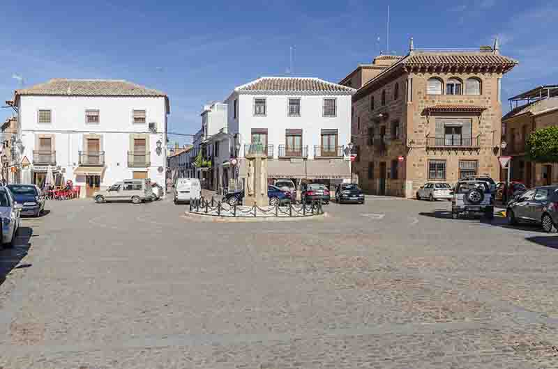 Ciudad Real - Villanueva de los Infantes 45 - plaza San Juan.jpg